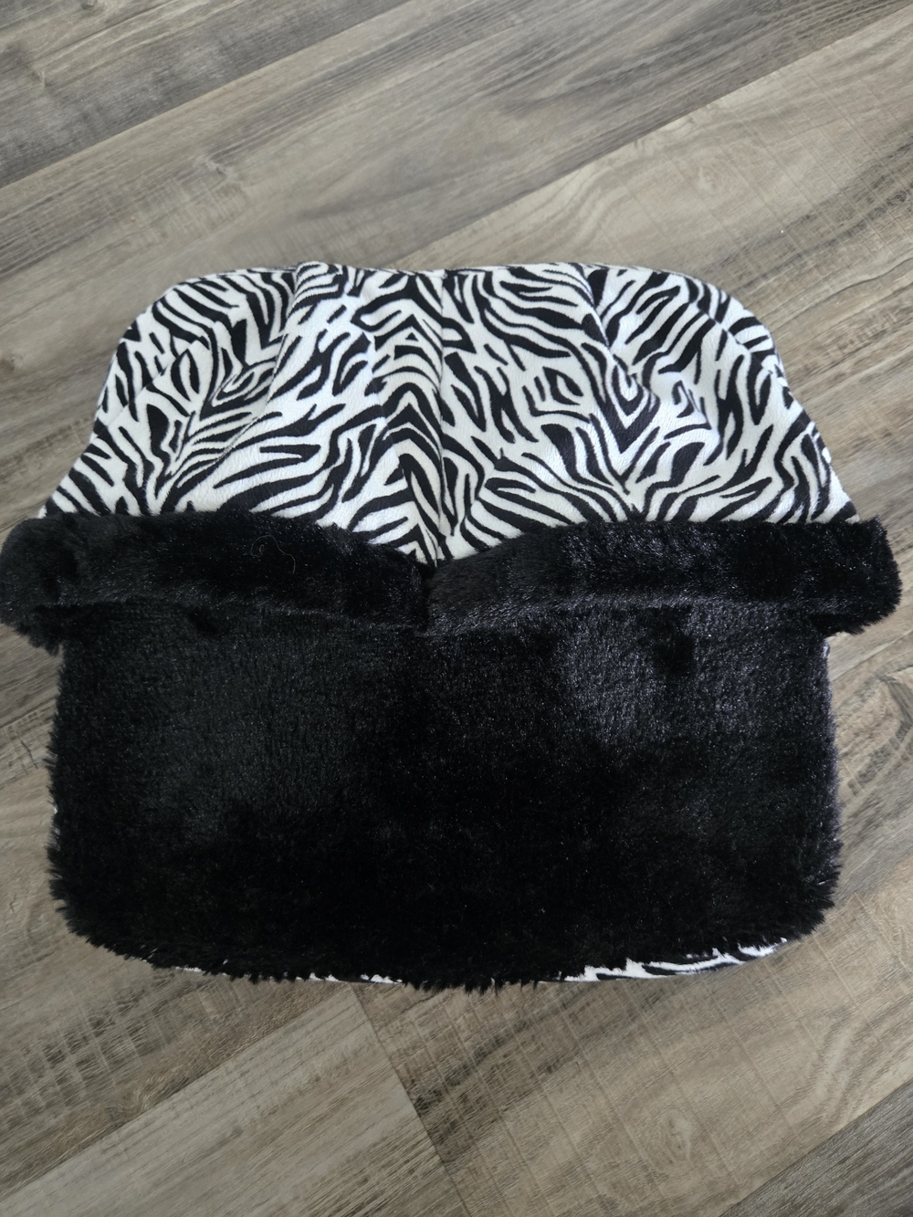 Health Touch Foot Massager With Comfort Fabric Vibration Zebra Pattern